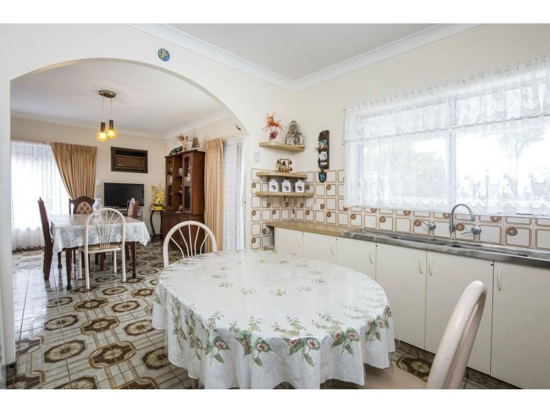 13 Monmouth Street, Avondale Heights VIC 3034