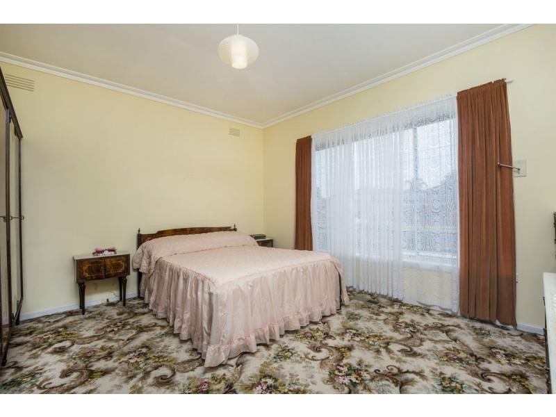 13 Monmouth Street, Avondale Heights VIC 3034