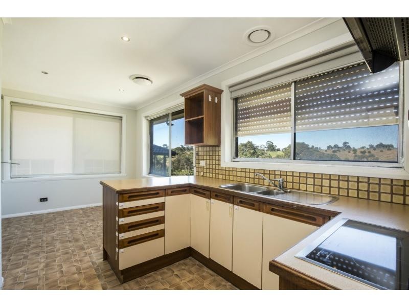 25 Barbara Crescent, Avondale Heights VIC 3034