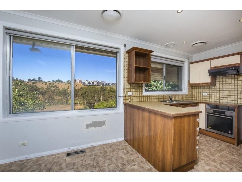 25 Barbara Crescent, Avondale Heights VIC 3034