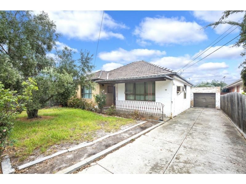 14 Raglan Street, Avondale Heights VIC 3034