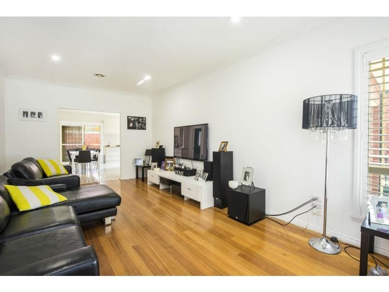 1/119 Ogilvie Street, Essendon VIC 3040