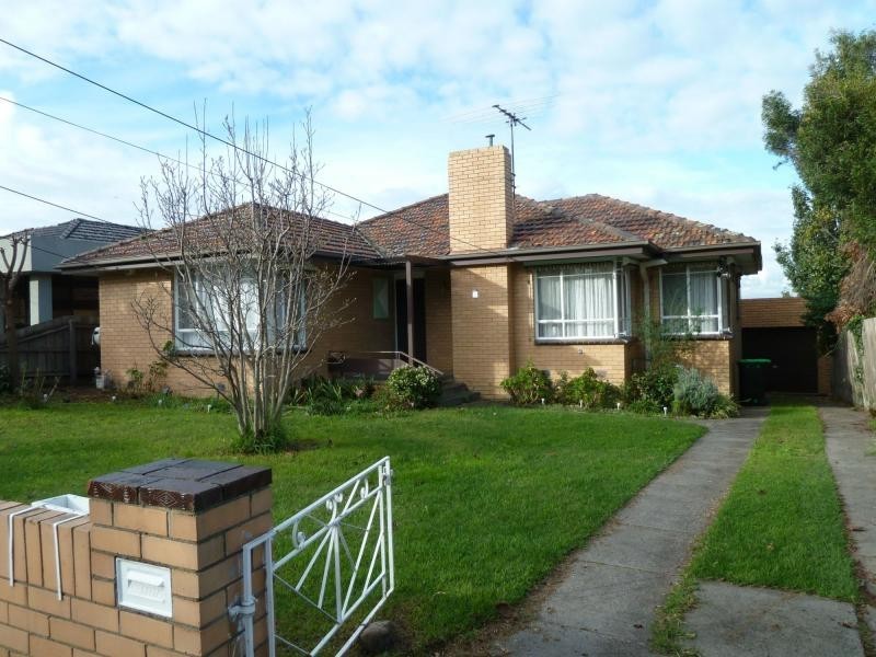 8 Norma Court, Avondale Heights VIC 3034
