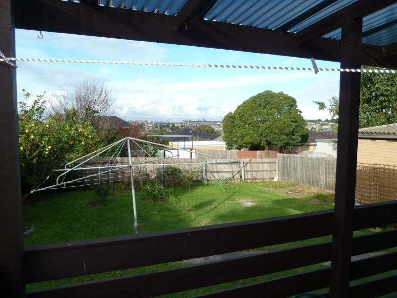 8 Norma Court, Avondale Heights VIC 3034
