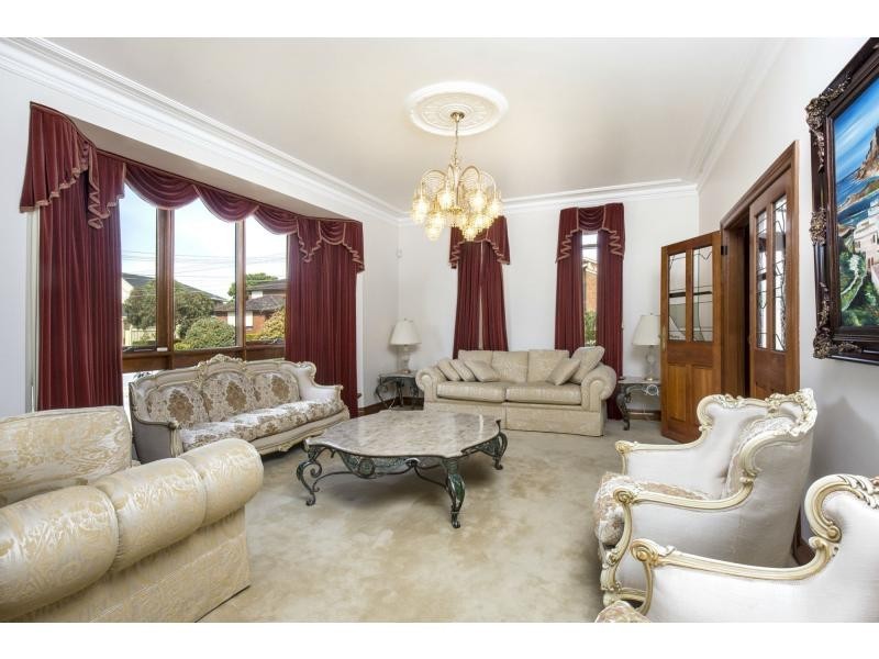14 Lovett Drive, Avondale Heights VIC 3034