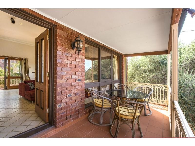 14 Lovett Drive, Avondale Heights VIC 3034