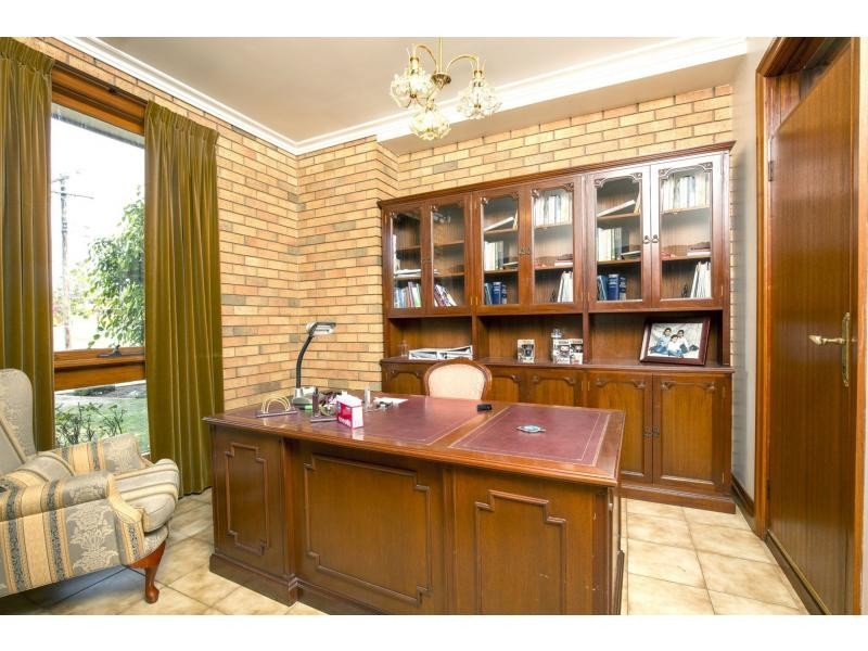 14 Lovett Drive, Avondale Heights VIC 3034