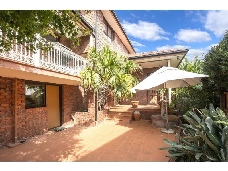 14 Lovett Drive, Avondale Heights VIC 3034