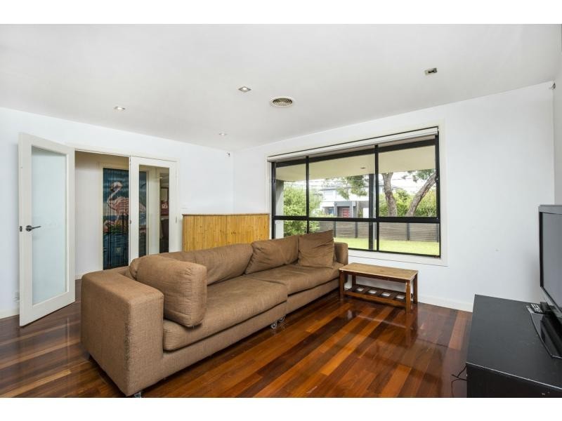 18 Langham Street, Avondale Heights VIC 3034