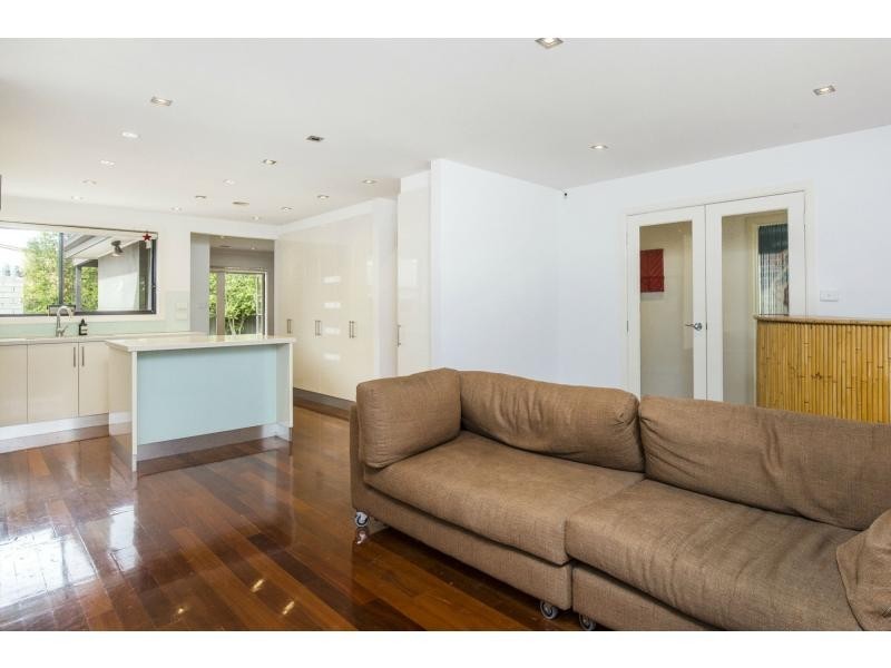 18 Langham Street, Avondale Heights VIC 3034