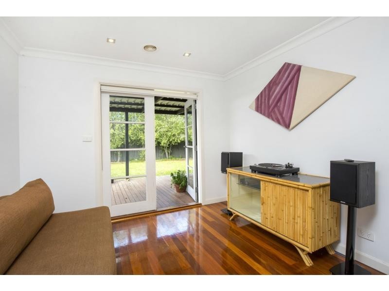 18 Langham Street, Avondale Heights VIC 3034