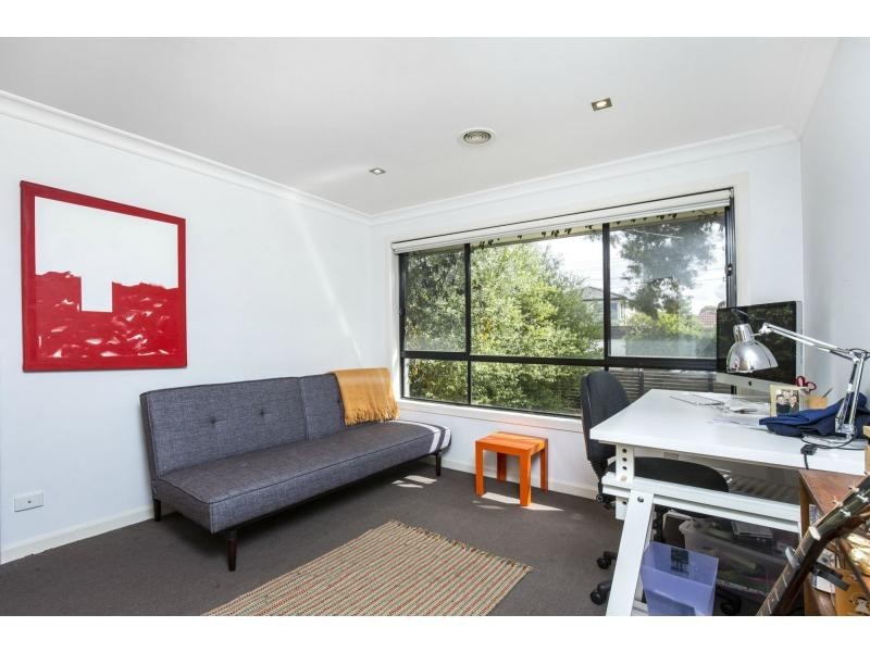 18 Langham Street, Avondale Heights VIC 3034