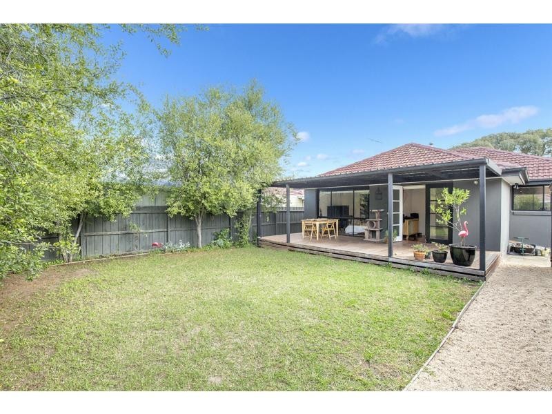 18 Langham Street, Avondale Heights VIC 3034