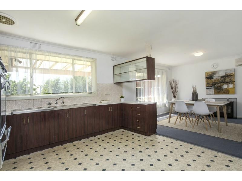 16 Vista Drive, Keilor East VIC 3033