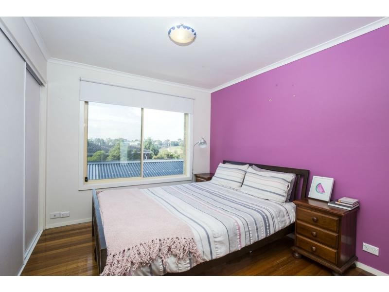 31 Barbara Crescent, Avondale Heights VIC 3034