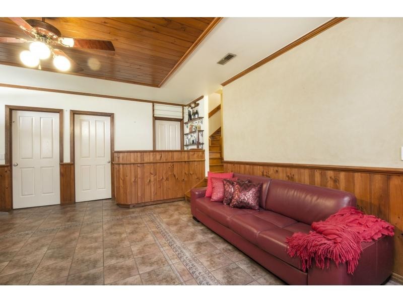 31 Barbara Crescent, Avondale Heights VIC 3034