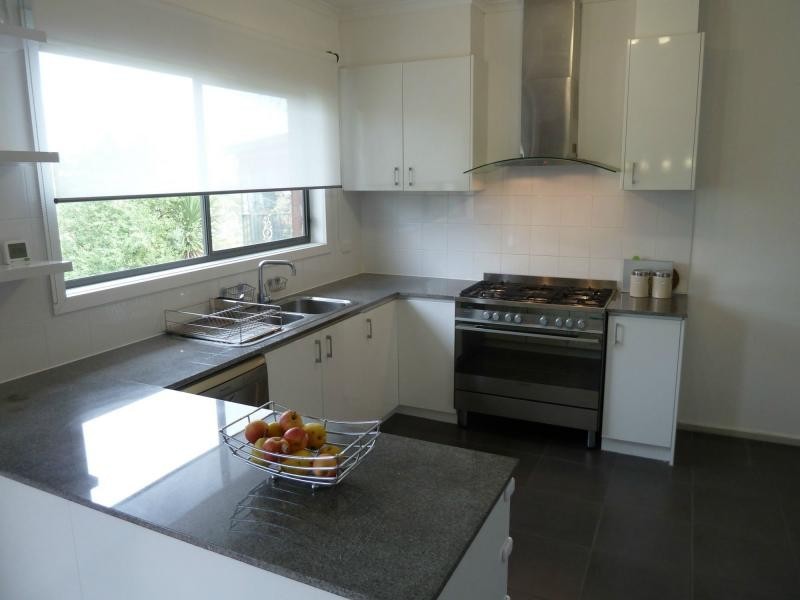 41 Barbara Crescent, Avondale Heights VIC 3034