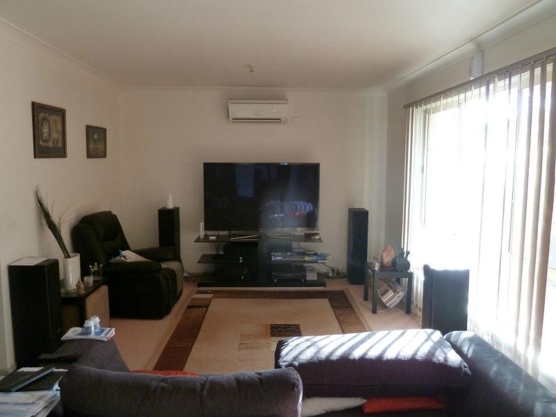 2/21 Neville Street, Keilor East VIC 3033