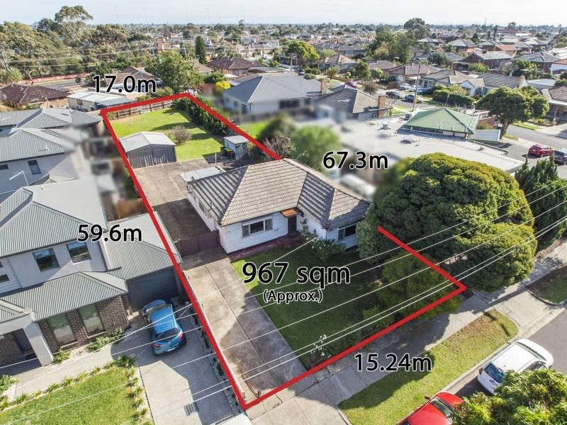 17 Cresswold Avenue, Avondale Heights VIC 3034