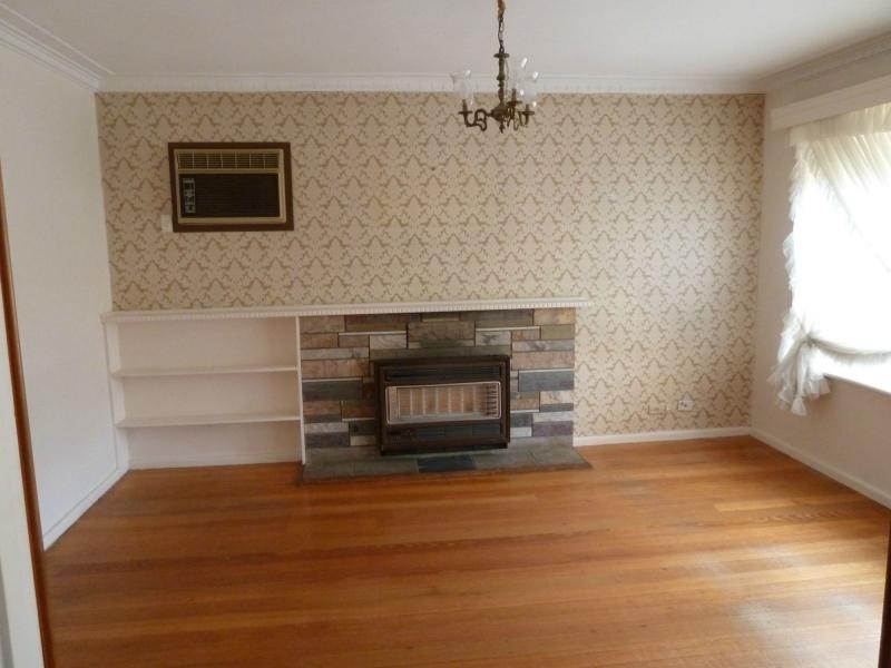 35 Lake Street, Avondale Heights VIC 3034