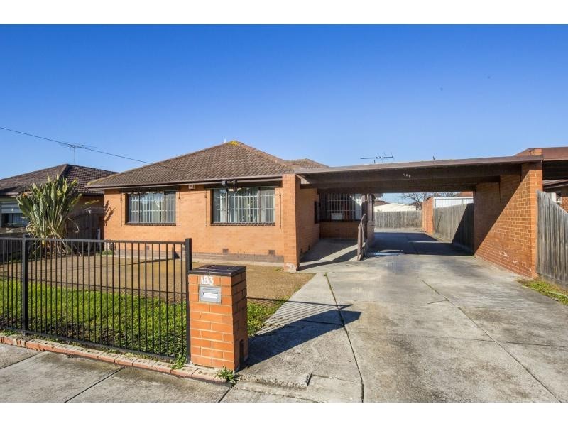 181-183 Main Road East, St Albans VIC 3021