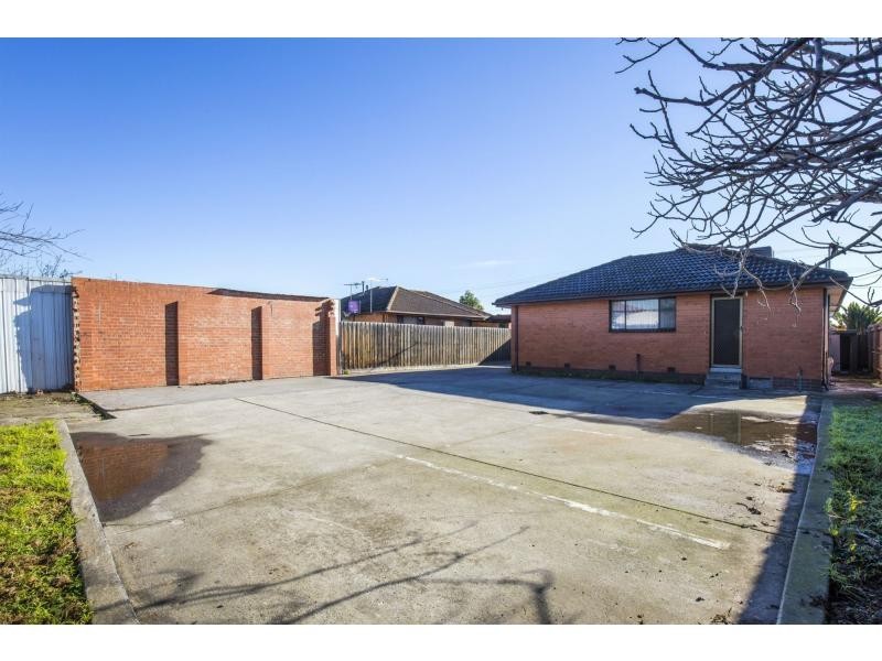 181-183 Main Road East, St Albans VIC 3021