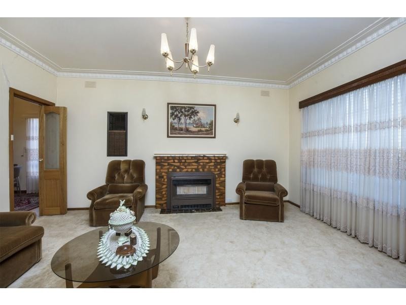 57 North Road, Avondale Heights VIC 3034