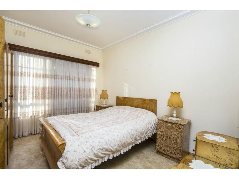 57 North Road, Avondale Heights VIC 3034