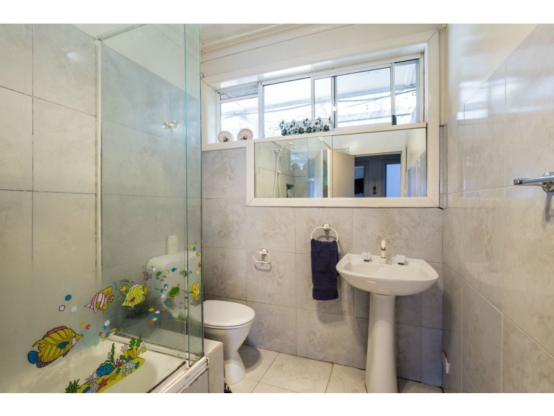 5 Macey Avenue, Avondale Heights VIC 3034