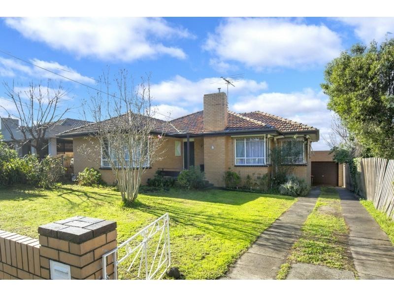8 Norma Court, Avondale Heights VIC 3034