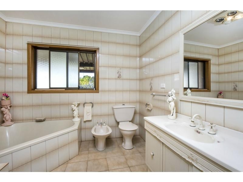 185 Military Road, Avondale Heights VIC 3034