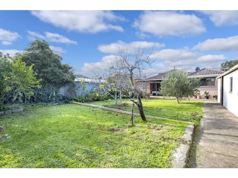 185 Military Road, Avondale Heights VIC 3034