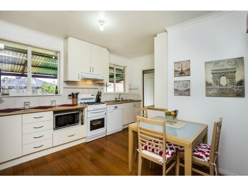 9 Rogerson Street, Avondale Heights VIC 3034