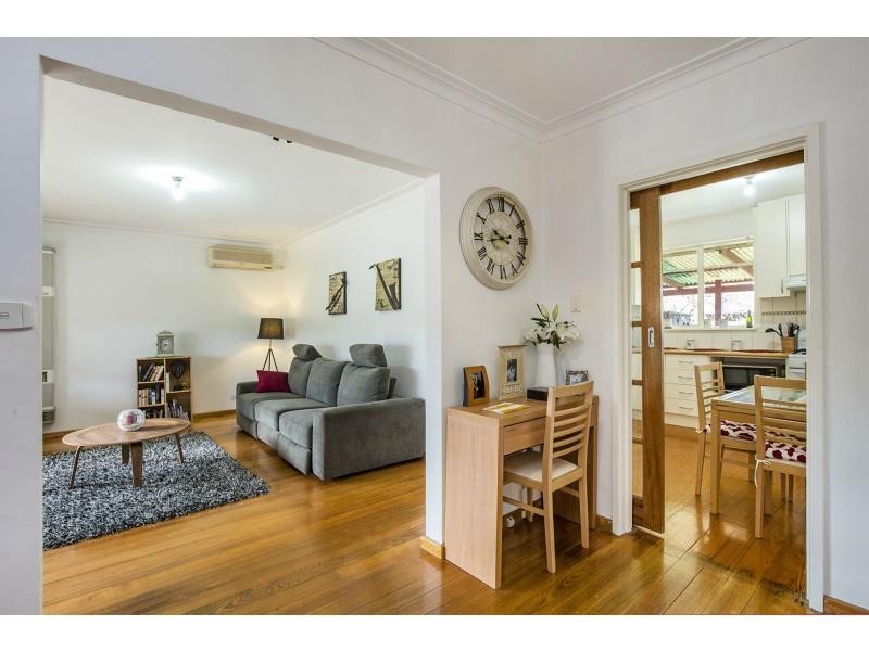 9 Rogerson Street, Avondale Heights VIC 3034