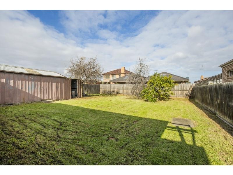 9 Rogerson Street, Avondale Heights VIC 3034
