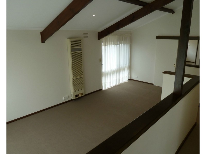 84 Arcade St, Keilor East VIC 3033