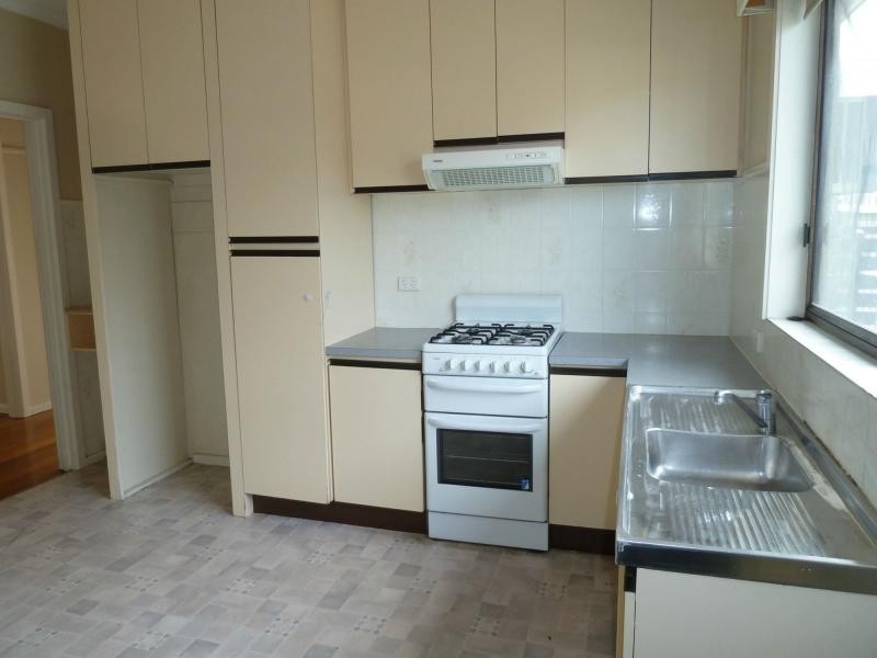 25 Skewes Street, Avondale Heights VIC 3034