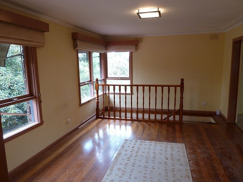 35 Hillside Grove, Airport West VIC 3042