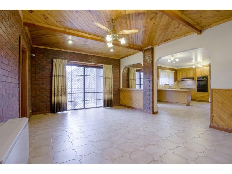 7 Landau Place, Avondale Heights VIC 3034