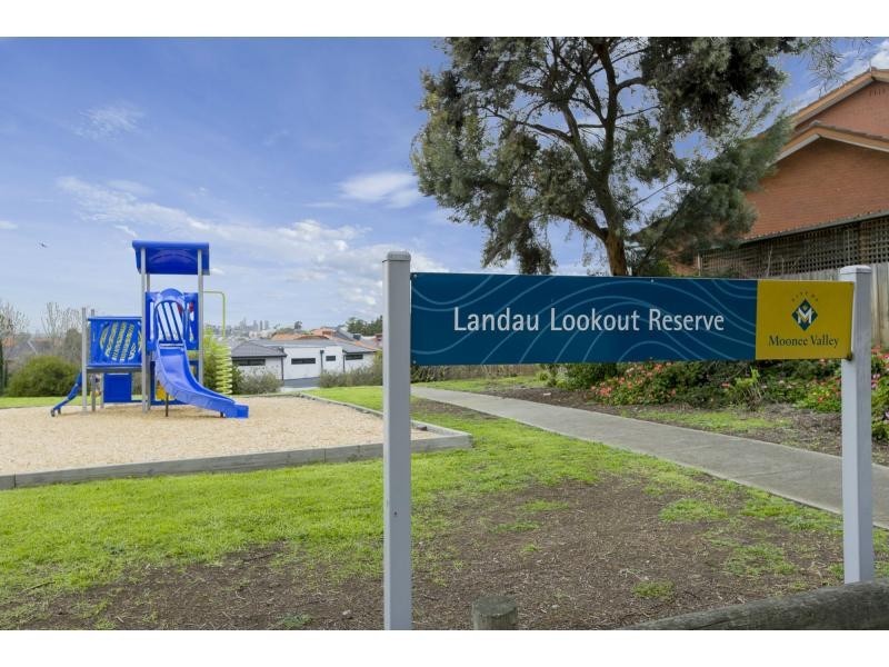 7 Landau Place, Avondale Heights VIC 3034