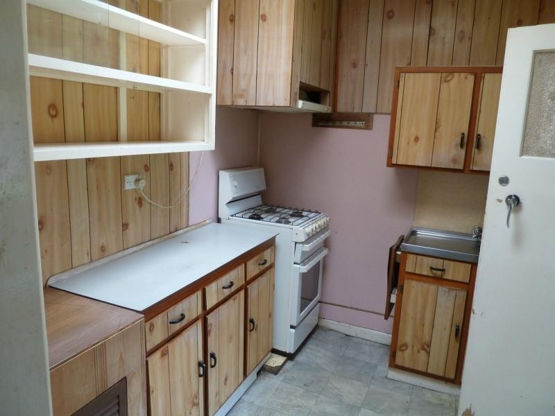 34 Wood Street, Avondale Heights VIC 3034