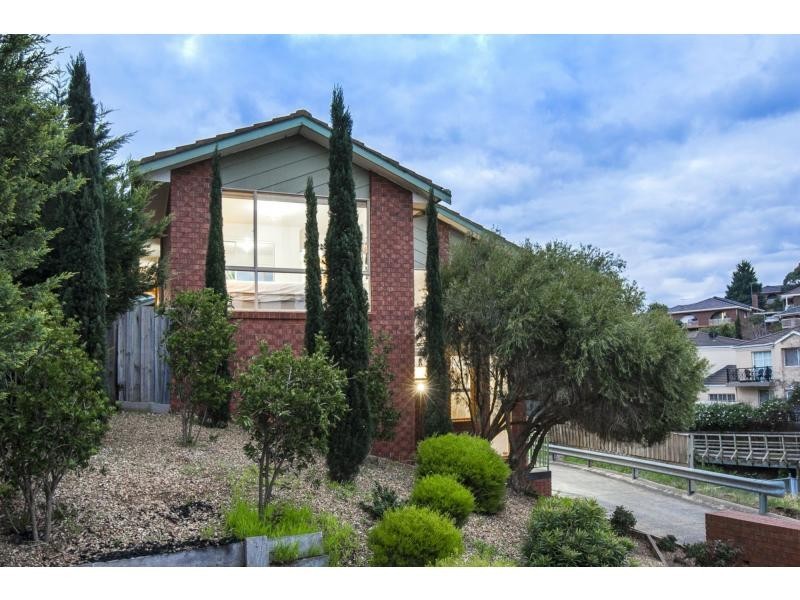 1/4 Weyburn Place, Avondale Heights VIC 3034