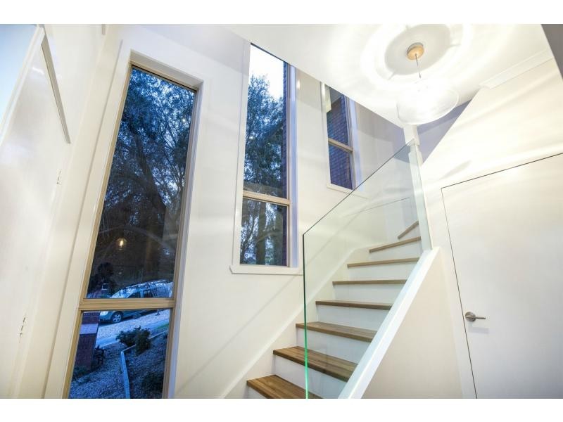 1/4 Weyburn Place, Avondale Heights VIC 3034