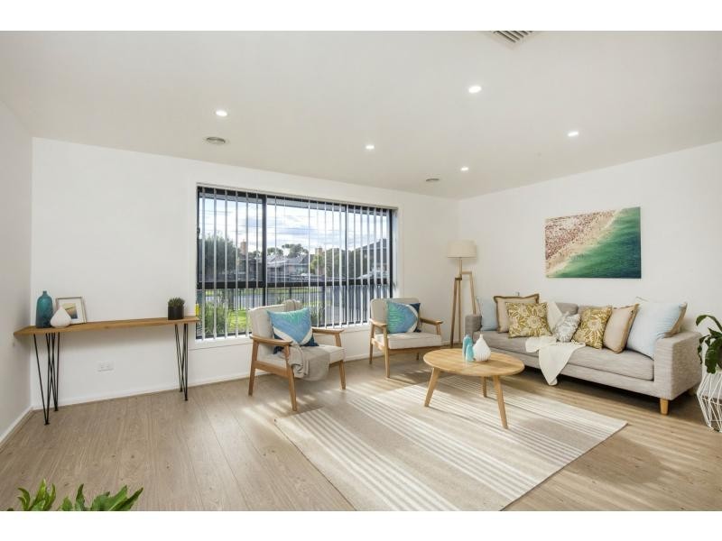 9 Arcade Way, Avondale Heights VIC 3034