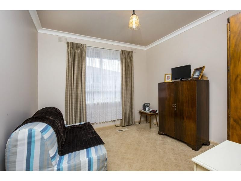 7 Monmouth Street, Avondale Heights VIC 3034
