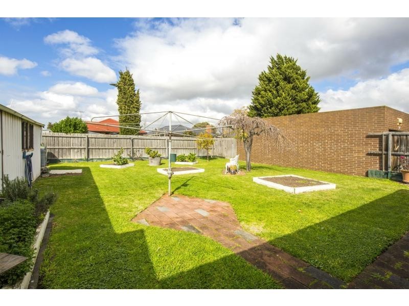 7 Monmouth Street, Avondale Heights VIC 3034