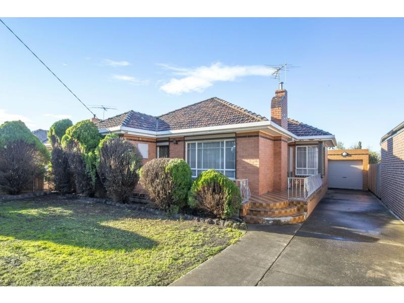 57 North Road, Avondale Heights VIC 3034