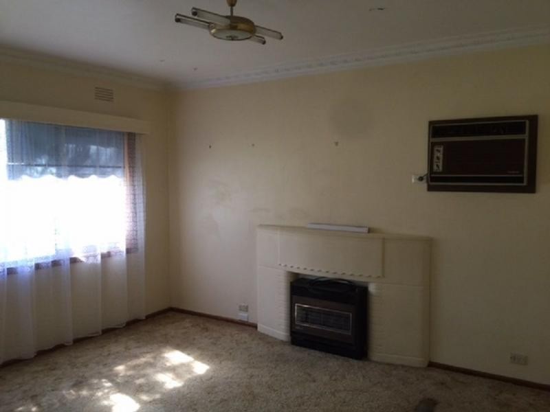 35 Skewes Street, Avondale Heights VIC 3034