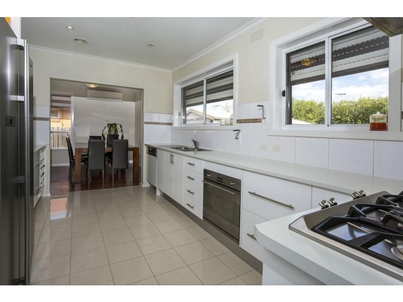 103 Military Road, Avondale Heights VIC 3034