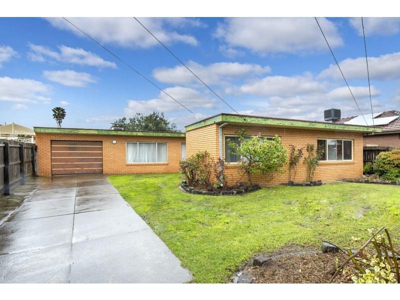 28 The Crossway South, Avondale Heights VIC 3034